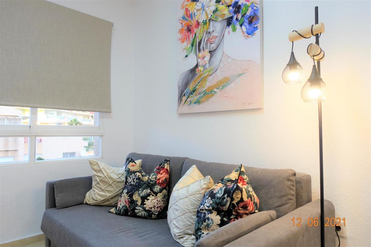 Apartment Santa Barbara - 200 M To The El Albir